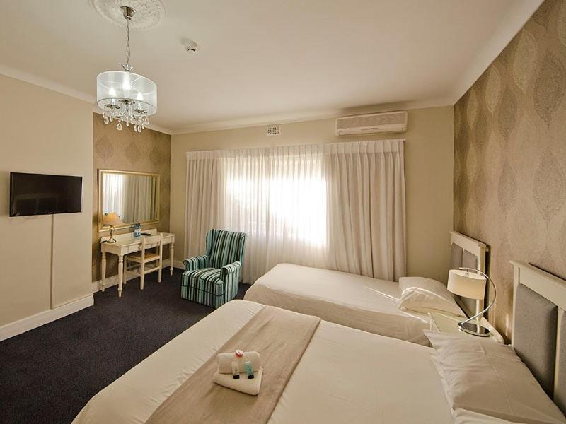The Russel Hotel Knysna Dış mekan fotoğraf